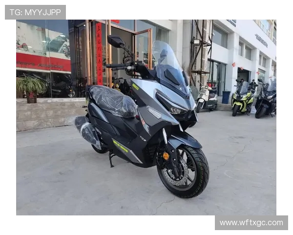 1万出头,150运动踏板终极对决:三阳JET SL150 vs 光阳新弯道150?