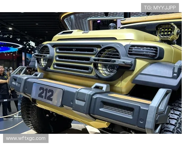 2.0T+8AT,分时四驱带大梁,13万就能买硬派越野,解析全新212 T01